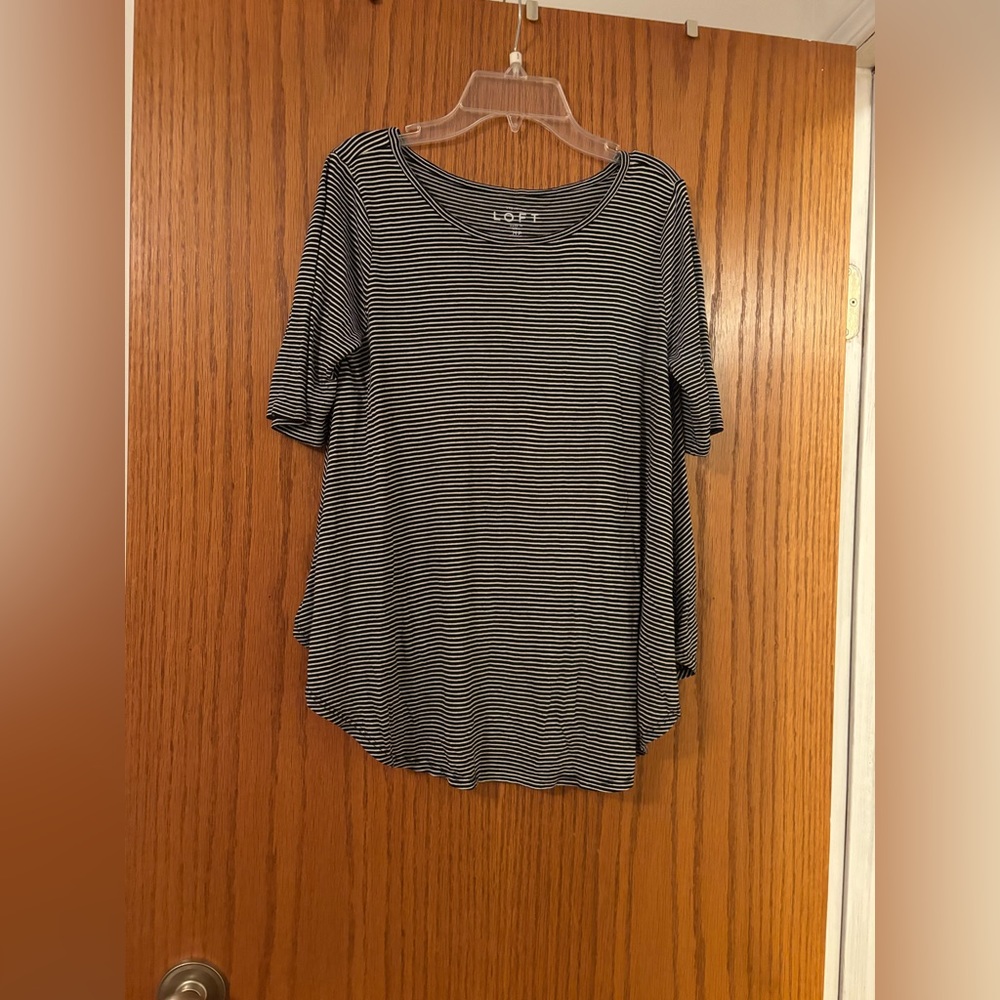 Anne Taylor loft ladies petite black and white stripped top size medium